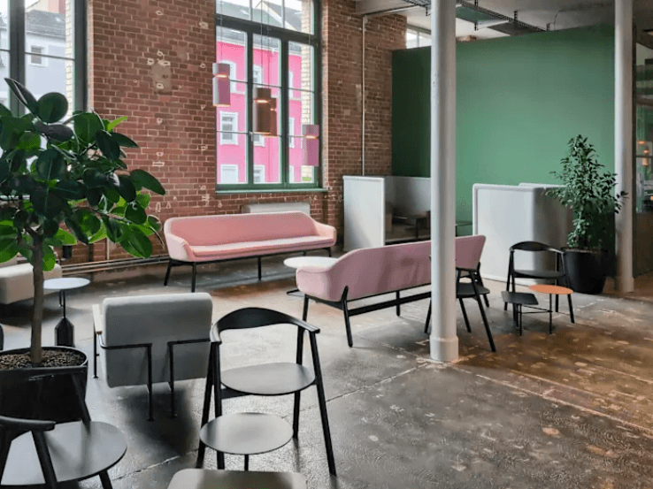 Wartebereich der SEO-Agentur Chemnitz in der die Fabrik